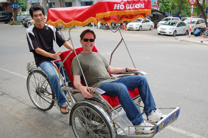Quẹt thẻ cực chất, chạm ngay - Cảm hứng video marketing từ Hotspot Matrix_Film shooting and production
