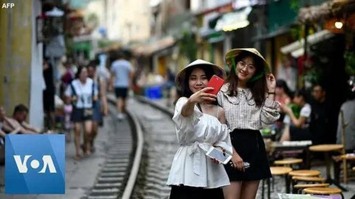 Chuyên gia Hotspot Matrix phân tích: 5 kiểu áo blouse dễ “dừ” hơn và marketing video_Truyền thông Internet