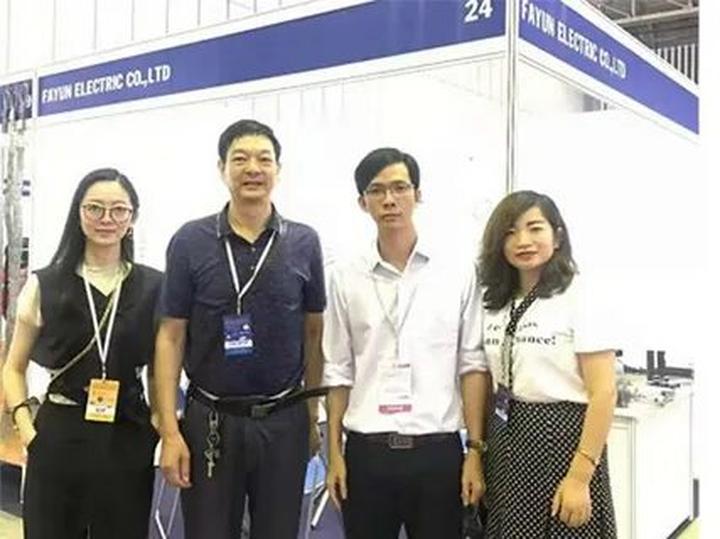 Bật mở bia ngon, nối hè vui - Cảm hứng video marketing từ Hotspot Matrix